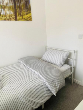 Comfortable Single room close to Northampton